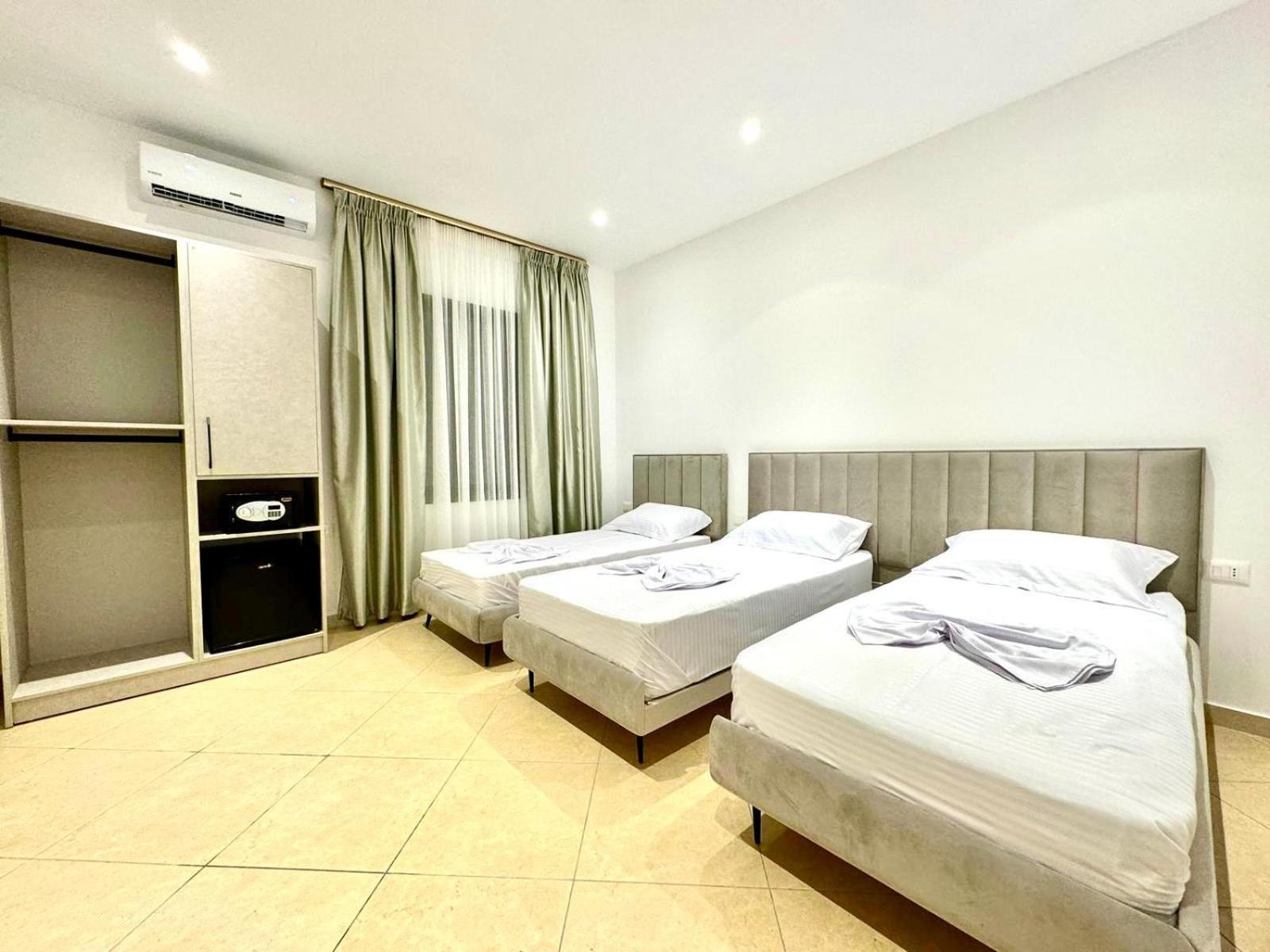 Hotel Balili Vlorë Buitenkant foto