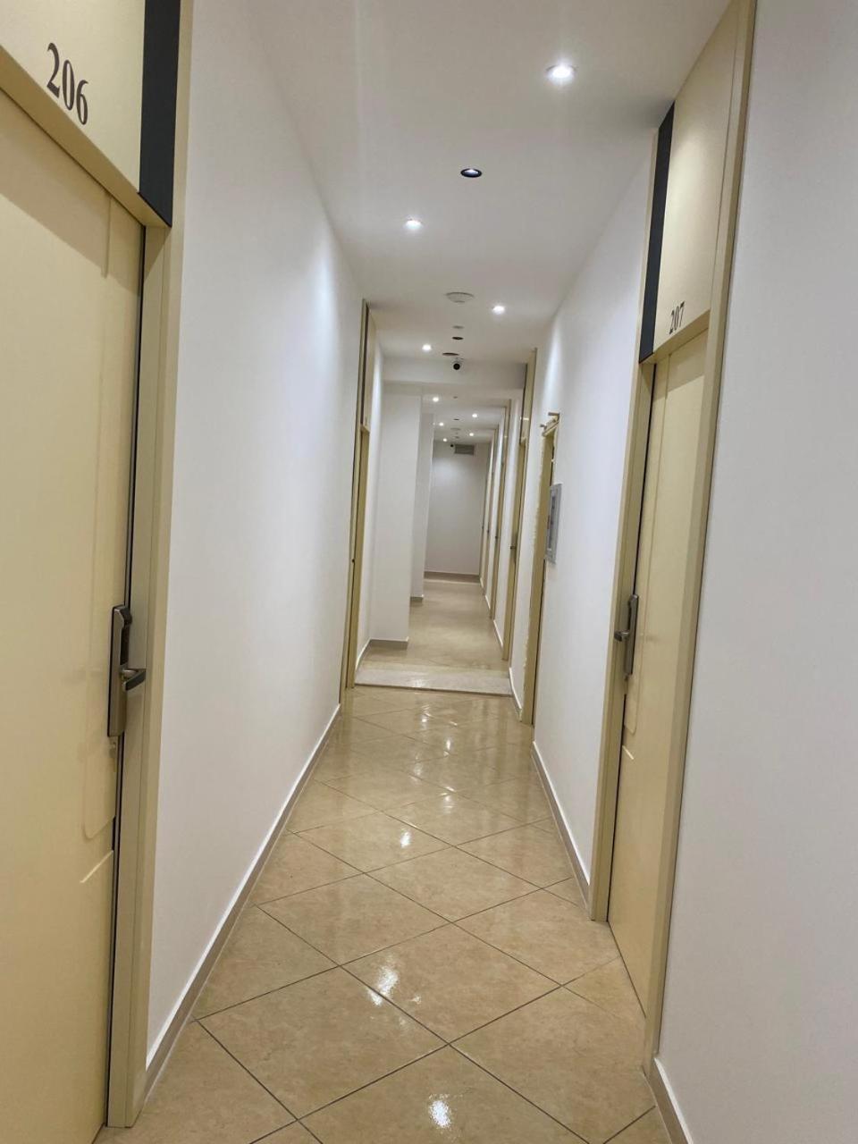 Hotel Balili Vlorë Buitenkant foto